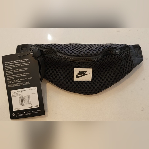 Brand new Nike Waist Pack - Picture 7 of 9